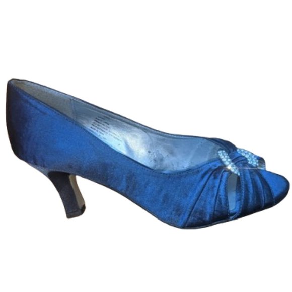 Blue Fabric Heeled Dressed Shoes Pumps Size 6.5  NEW NWOT - Picture 1 of 8